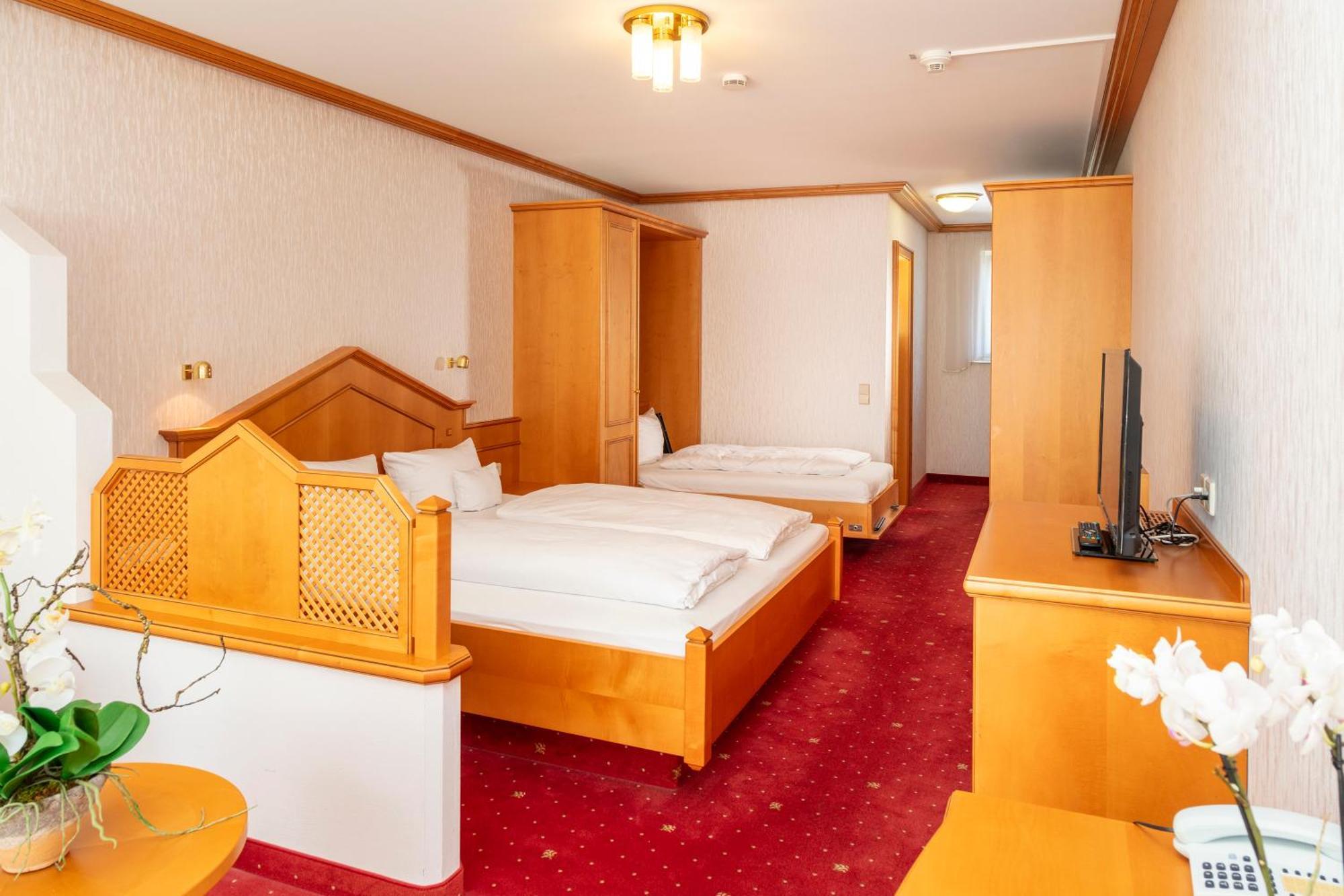 Parkhotel An Der Therme Bad Krozingen Bagian luar foto
