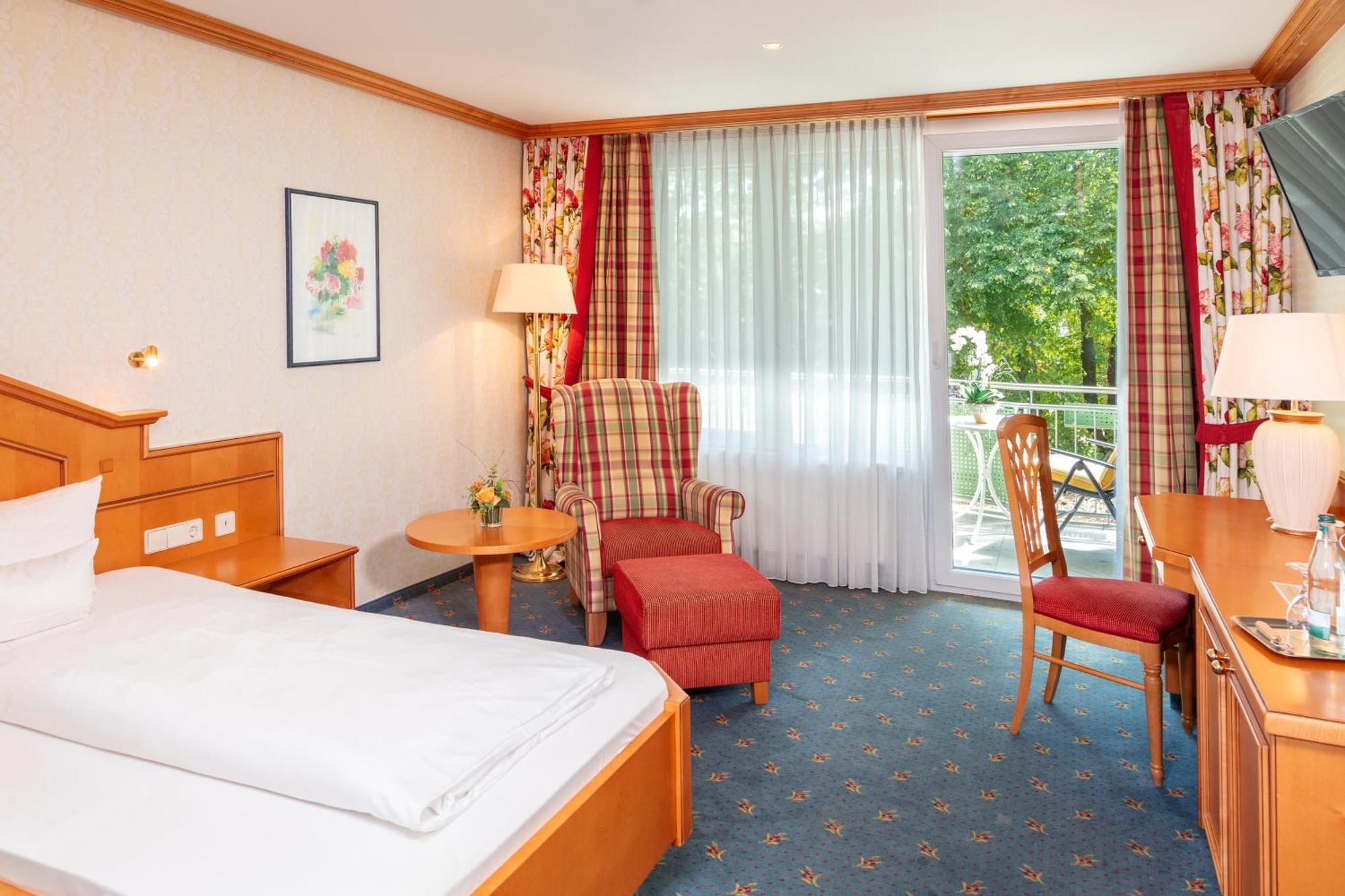 Parkhotel An Der Therme Bad Krozingen Bagian luar foto