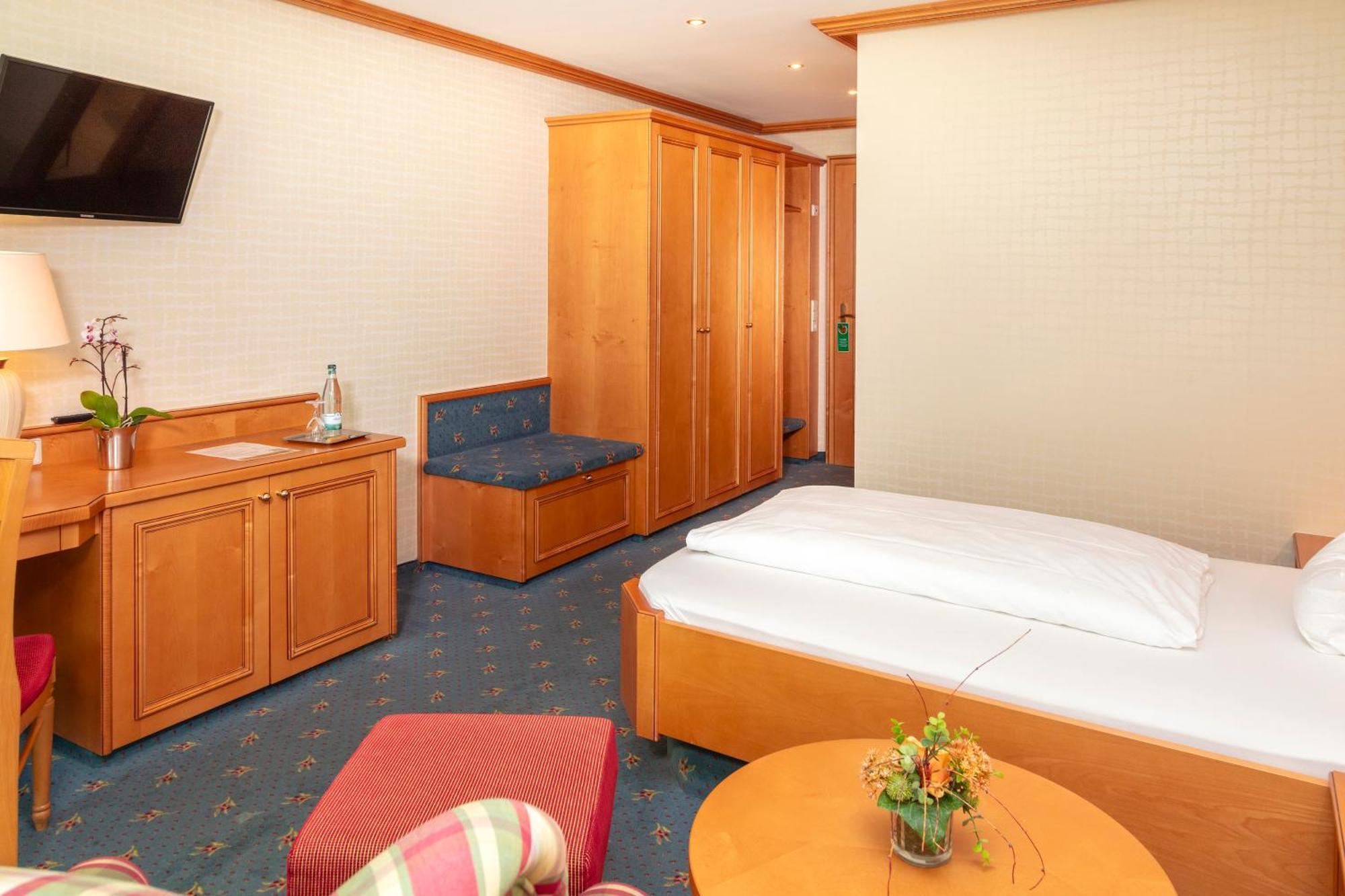 Parkhotel An Der Therme Bad Krozingen Bagian luar foto