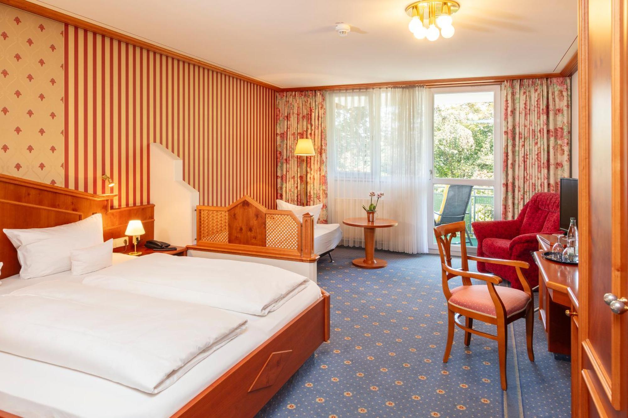 Parkhotel An Der Therme Bad Krozingen Bagian luar foto