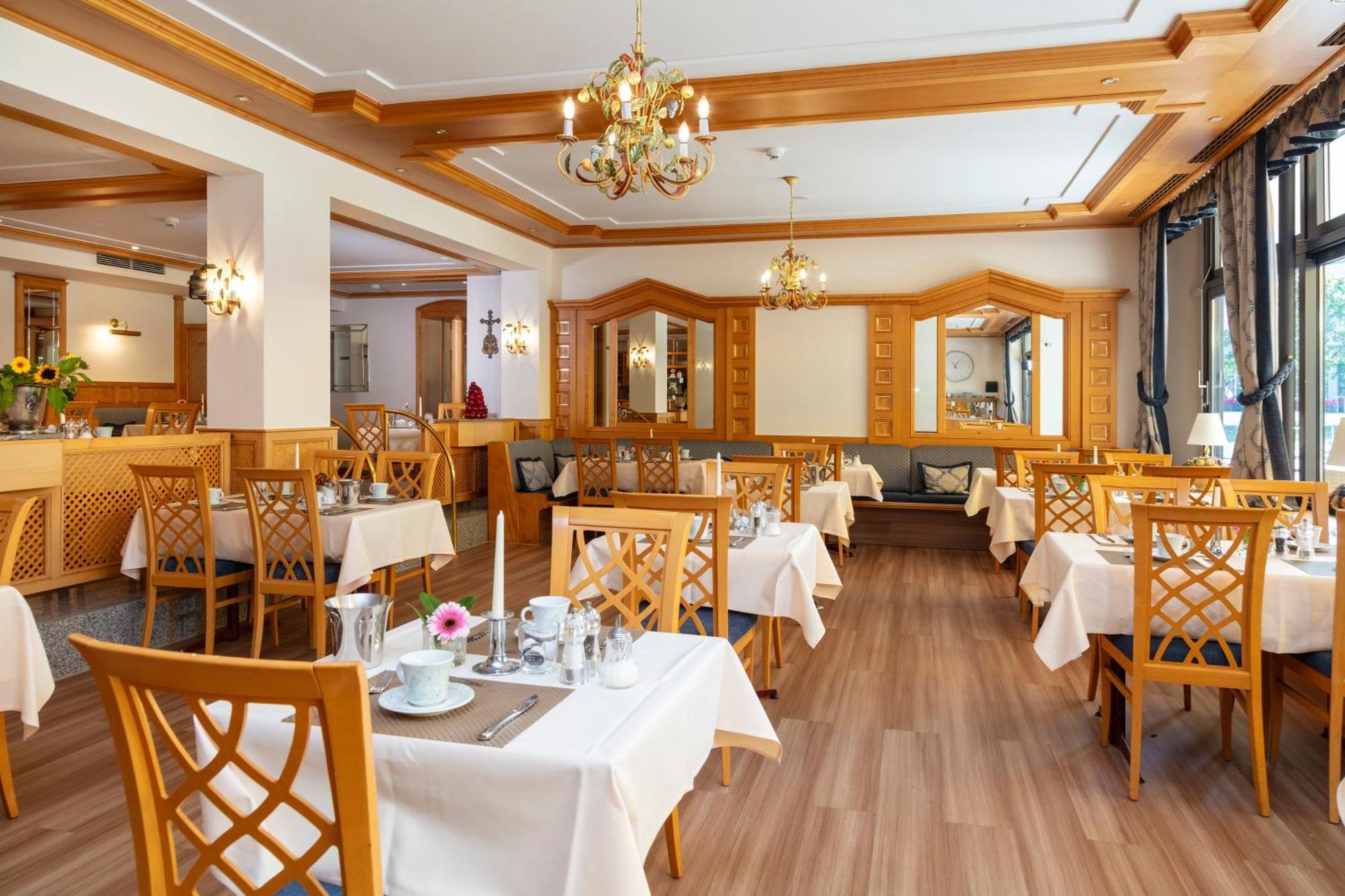 Parkhotel An Der Therme Bad Krozingen Bagian luar foto