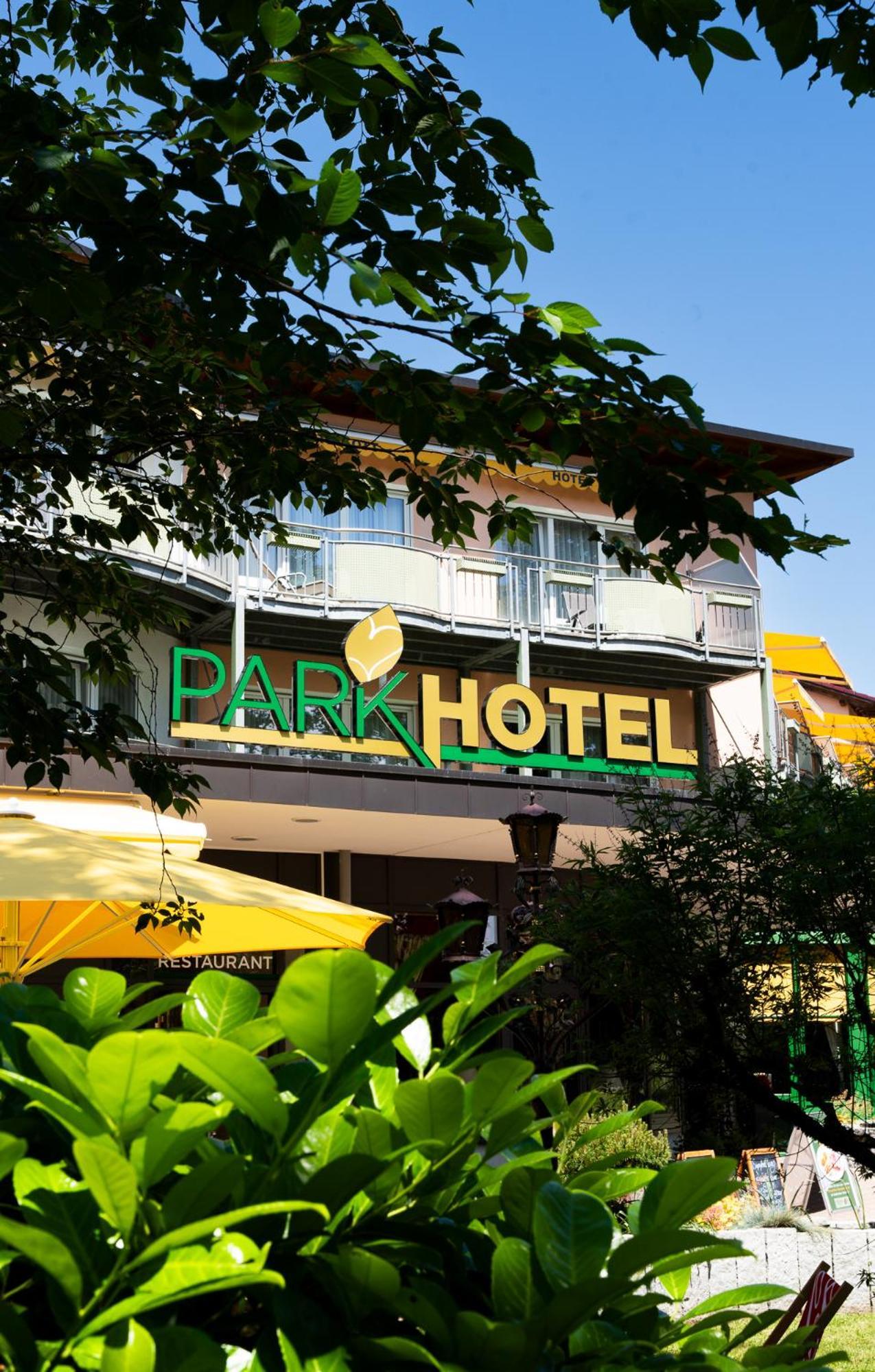 Parkhotel An Der Therme Bad Krozingen Bagian luar foto